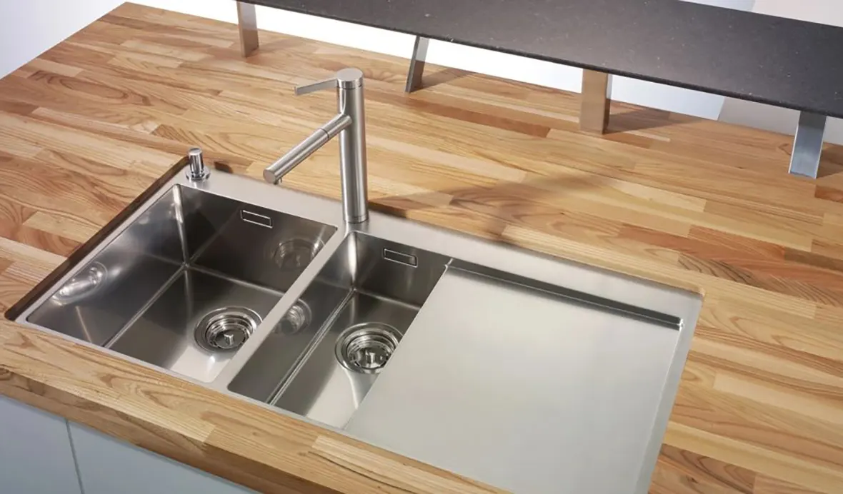 Arbeitsplatte aus Massivholz