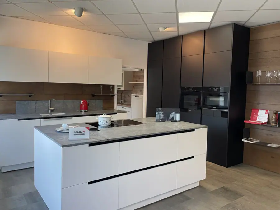 Ausstellungsstück moderne Küche