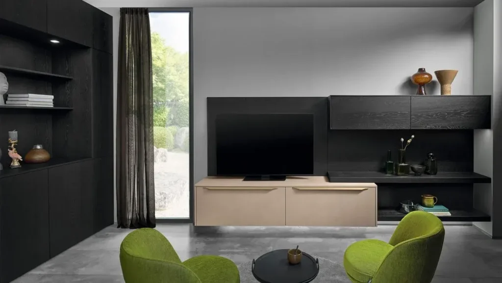 Modernes Wohnzimmer in schwarzer Eiche und sandfarbener Betonoberfläche